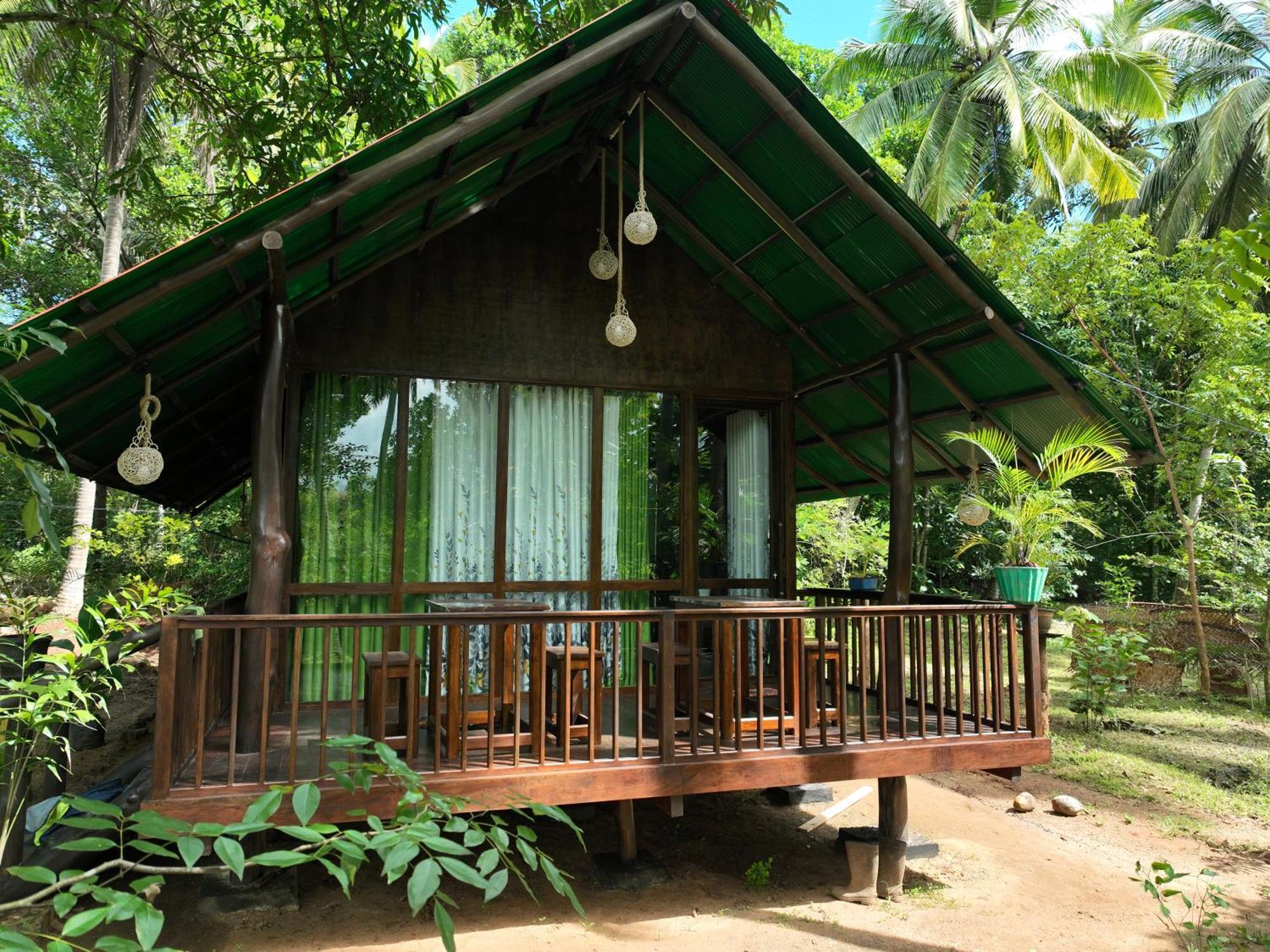 Hotel Coconut Tree House Udawalawe Exterior foto