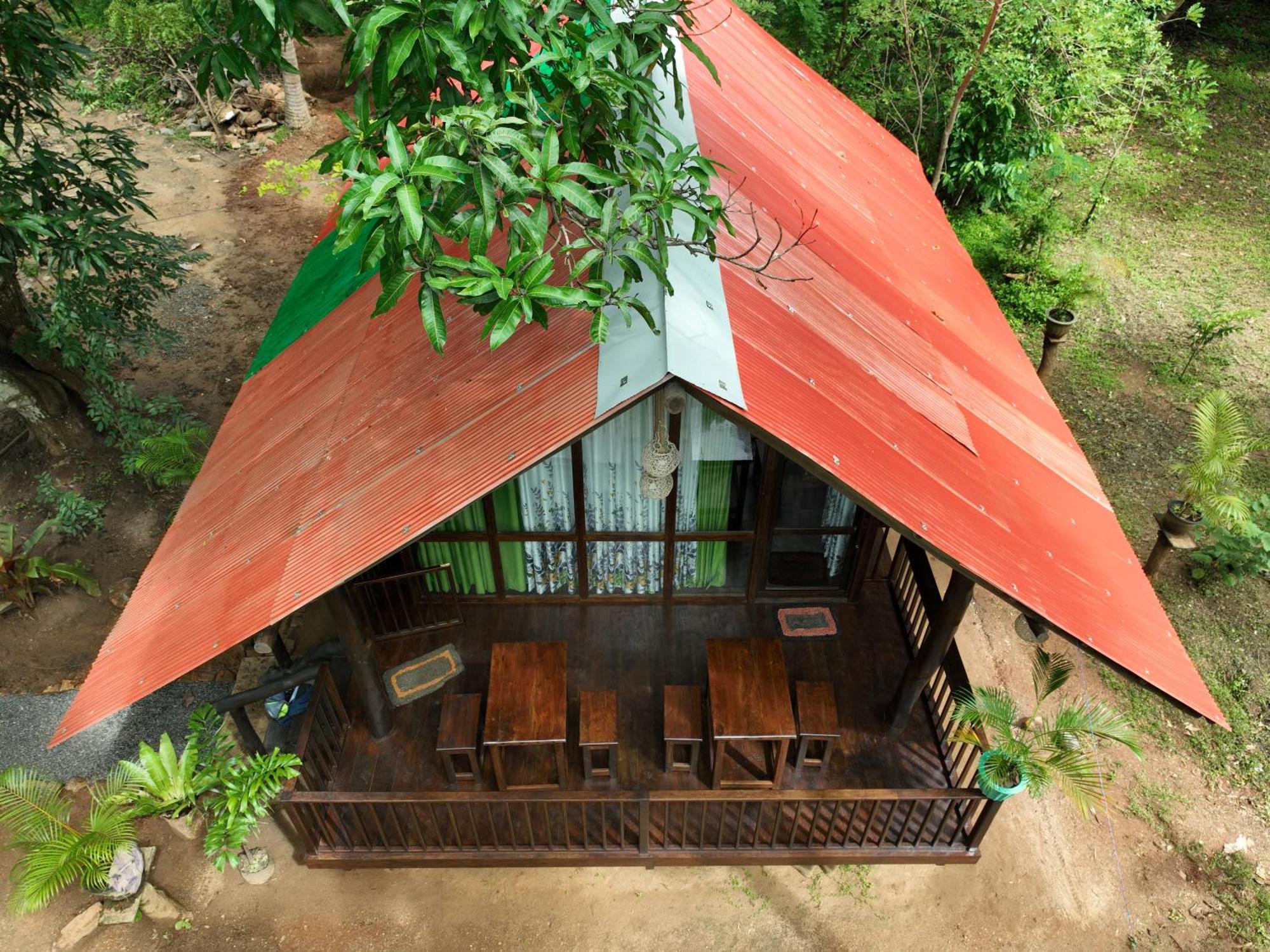 Hotel Coconut Tree House Udawalawe Exterior foto